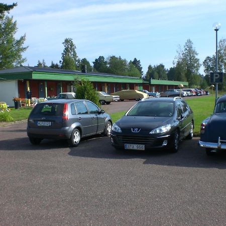 Bed And Breakfast Fyra Haestar Rattvik Exterior photo