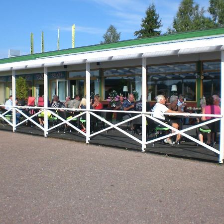 Bed And Breakfast Fyra Haestar Rattvik Exterior photo
