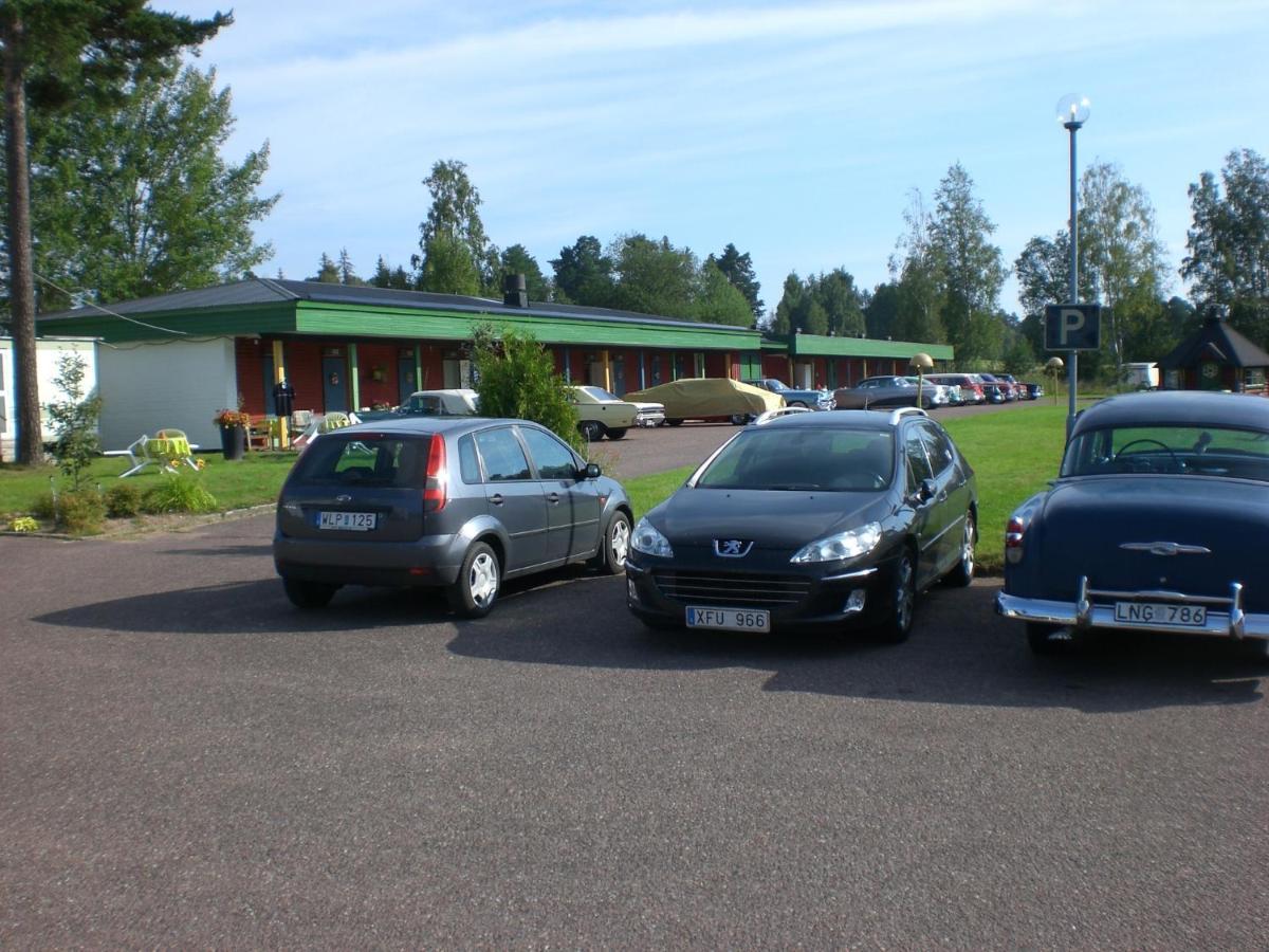 Bed And Breakfast Fyra Haestar Rattvik Exterior photo