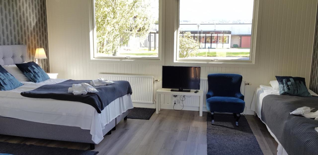 Bed And Breakfast Fyra Haestar Rattvik Exterior photo