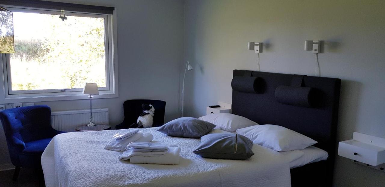 Bed And Breakfast Fyra Haestar Rattvik Exterior photo