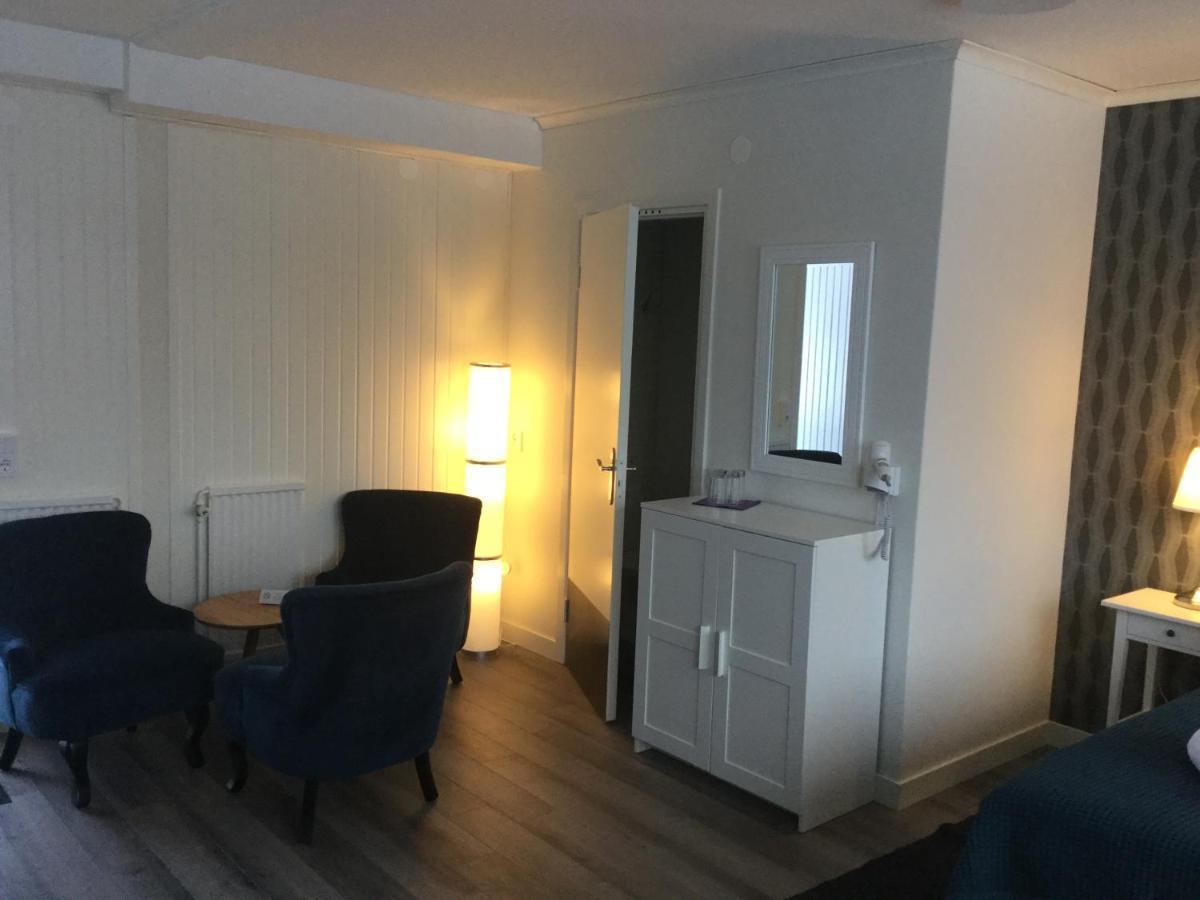Bed And Breakfast Fyra Haestar Rattvik Exterior photo