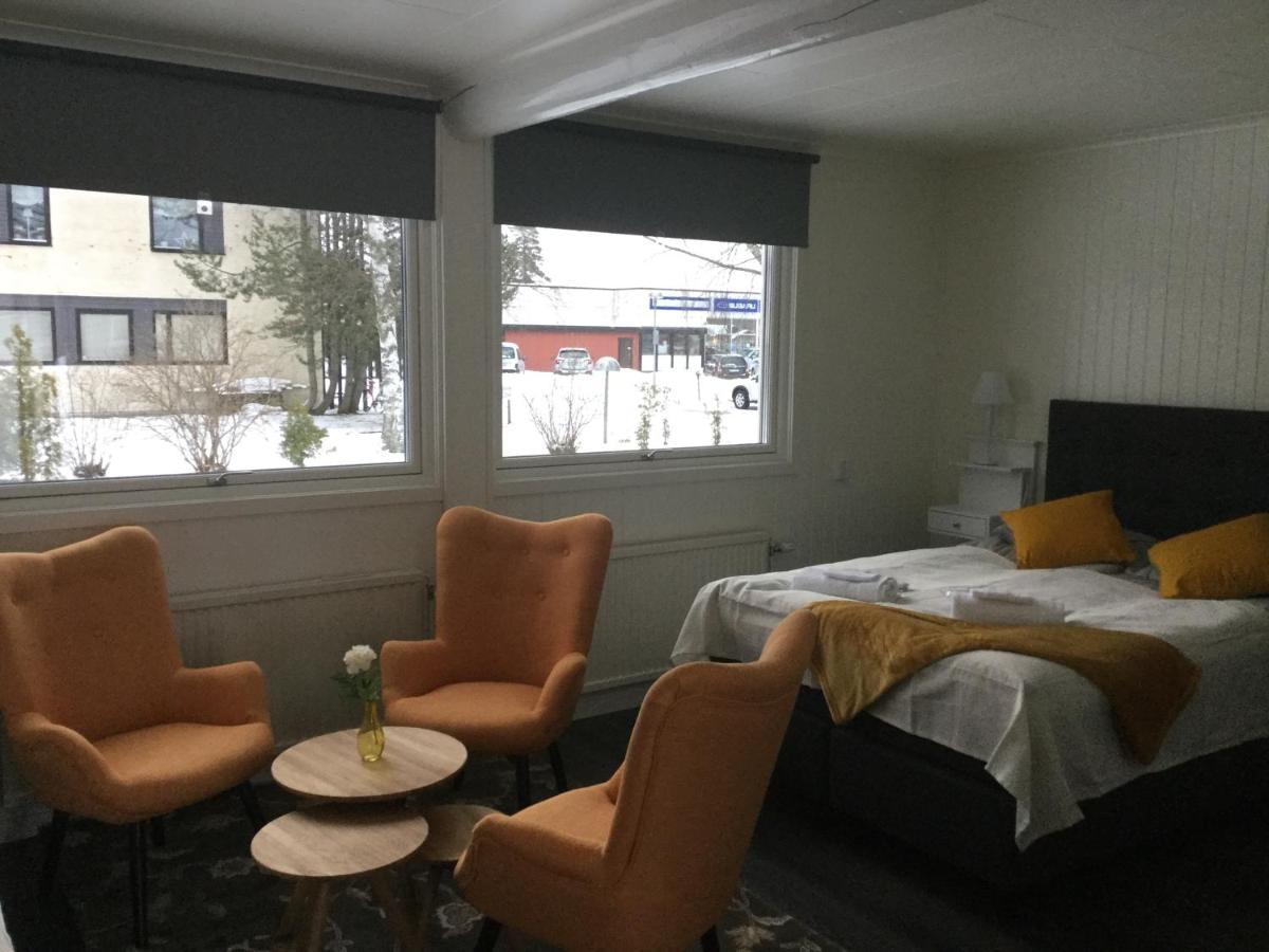 Bed And Breakfast Fyra Haestar Rattvik Exterior photo