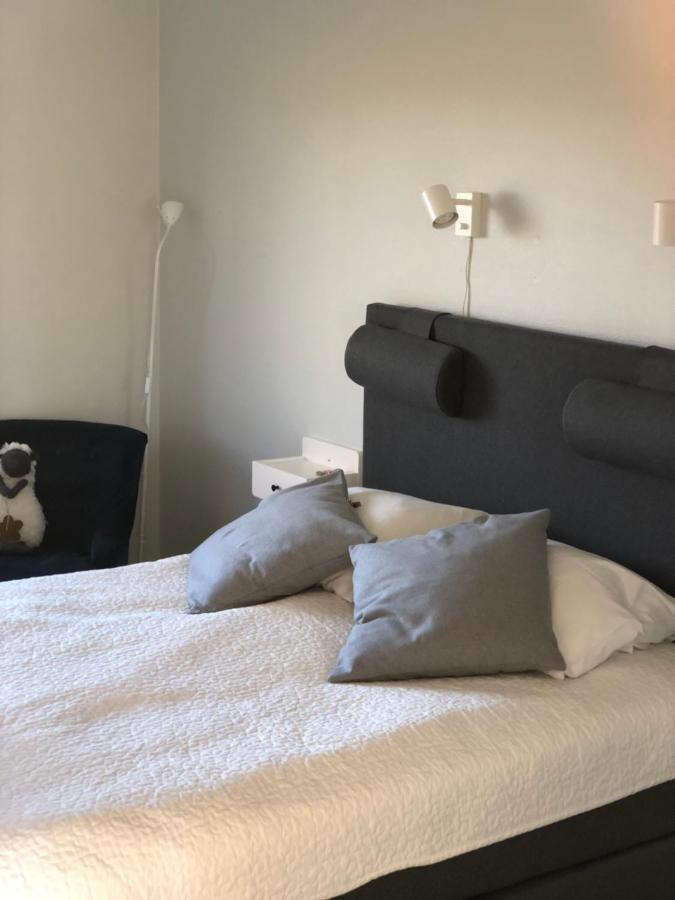 Bed And Breakfast Fyra Haestar Rattvik Exterior photo