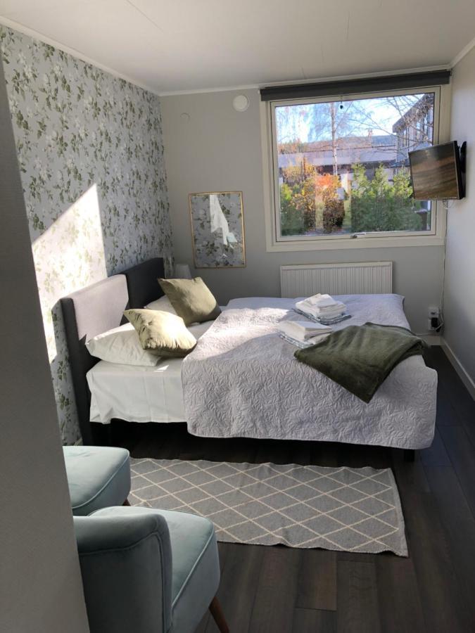 Bed And Breakfast Fyra Haestar Rattvik Exterior photo