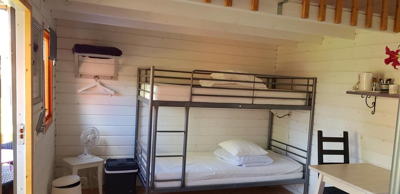 Bed And Breakfast Fyra Haestar Rattvik Exterior photo